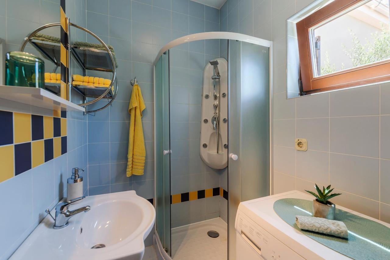Holiday House Pineta - Fazana, Sea View & Mini Wellness Exterior photo